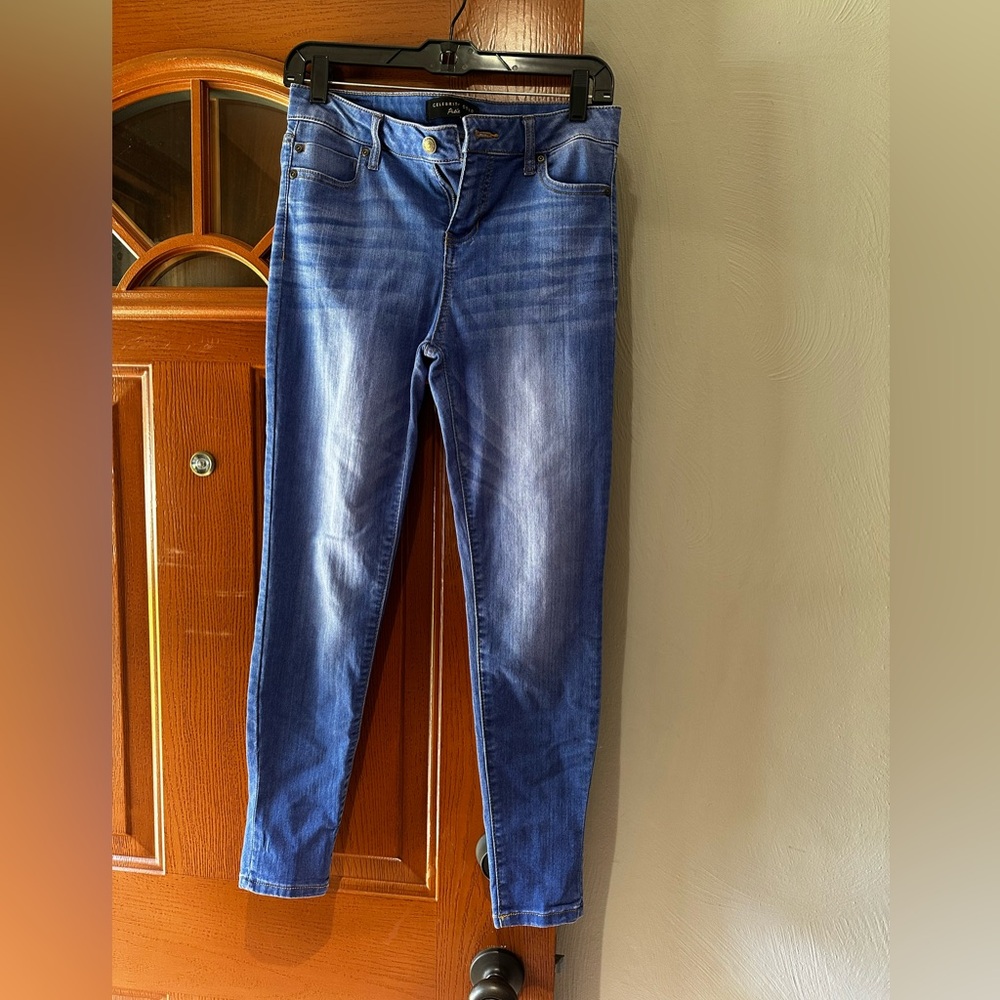 Celebrity Gold Size 6P jeggings